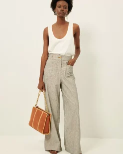 Hot Manhatti Spring 2024