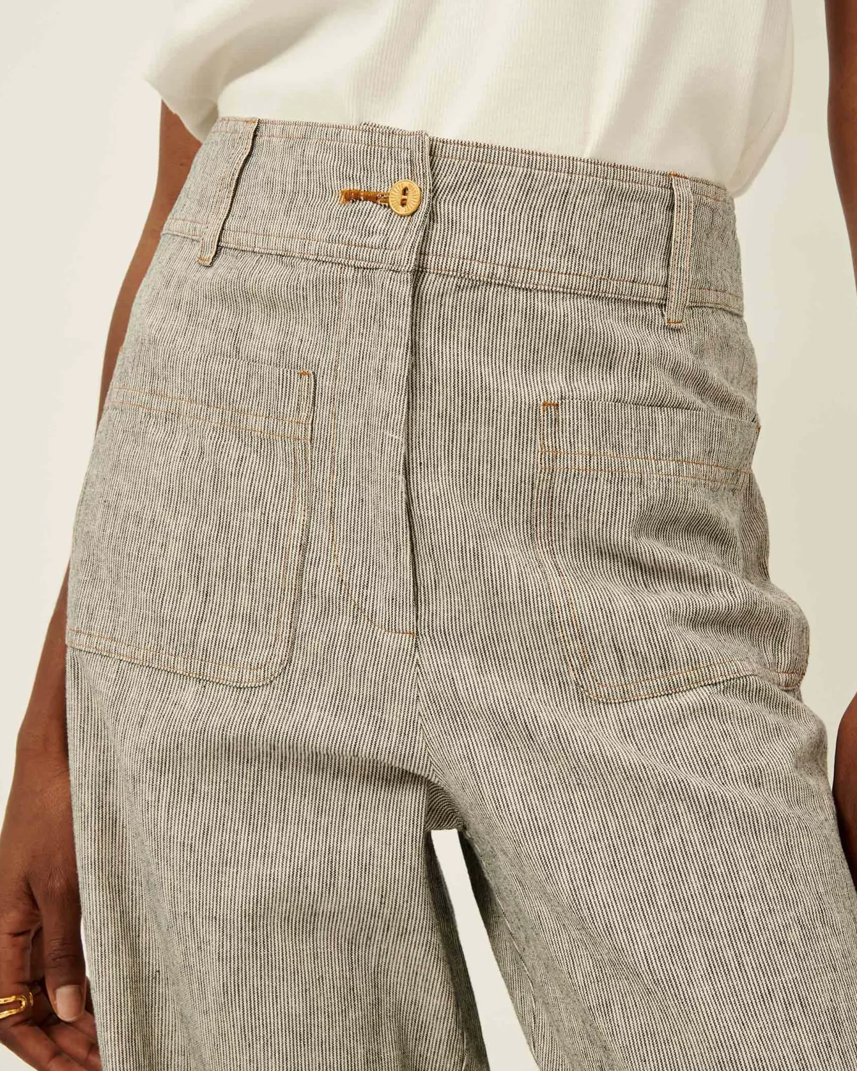 Hot Manhatti Spring 2024